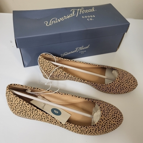 2 for $25 Universal thread round toe ballet Animal print flat ladies size 6 - Picture 4 of 9